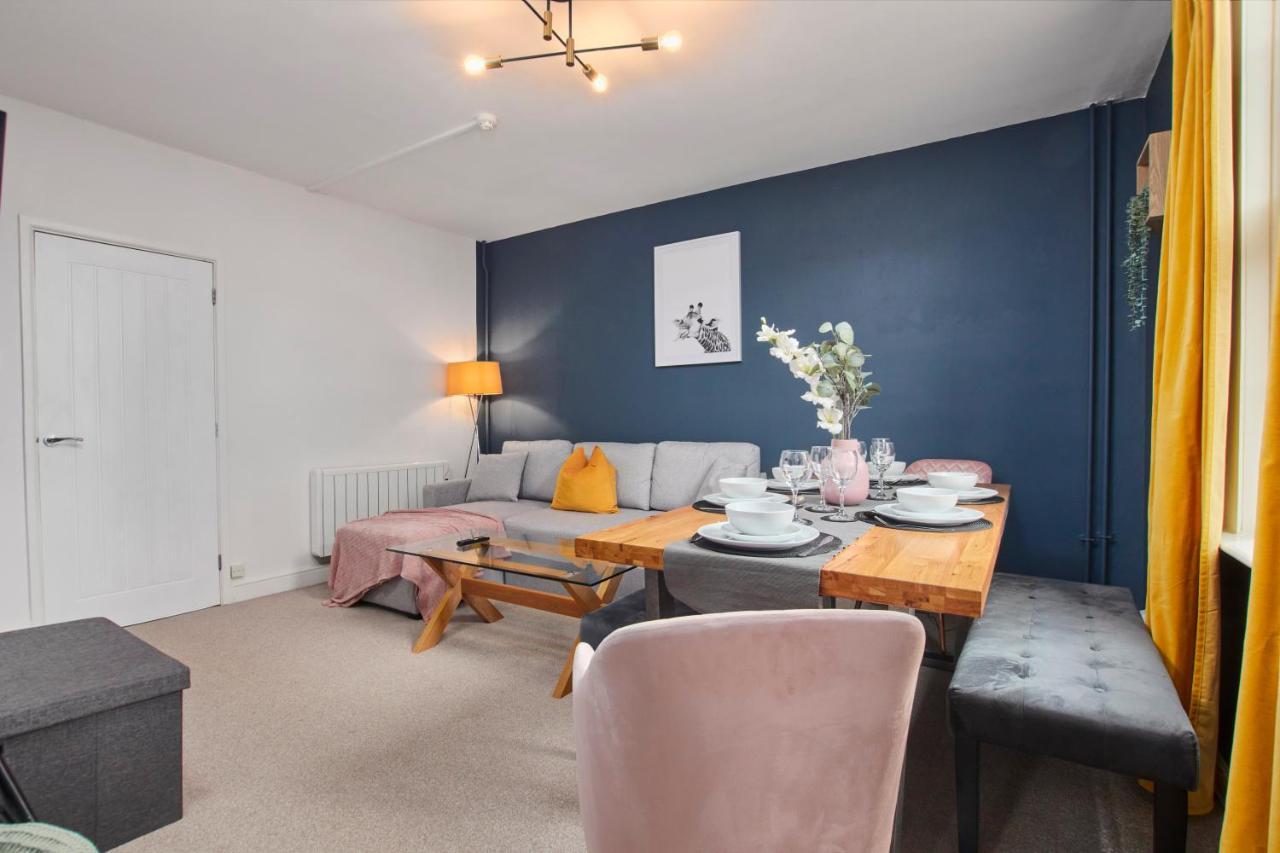 Fantastic Central Stratford Two Bedroom Apartment By Purestay Short Lets & Serviced Accommodation With Parking Exterior foto